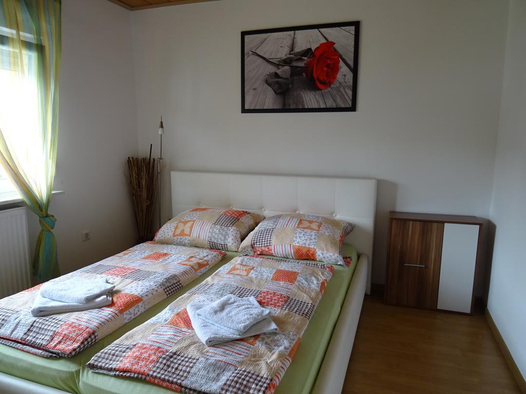 Apartment Euro As Kappel-Grafenhausen Eksteriør bilde
